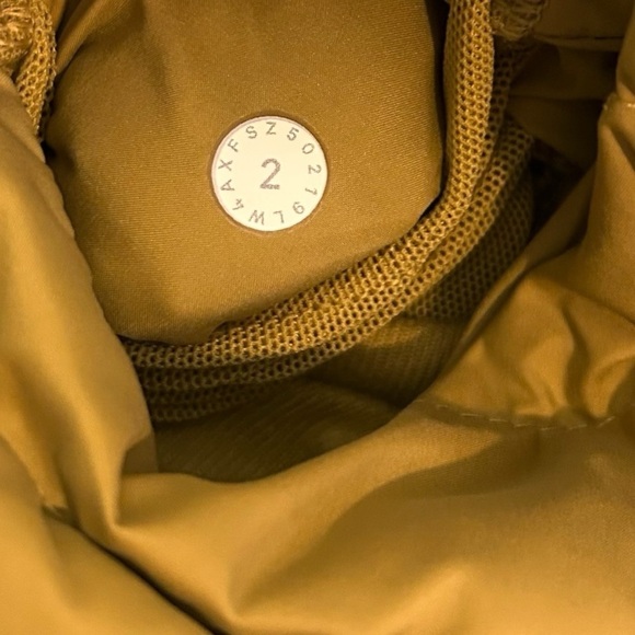 Lululemon Pack It Down Vest- Vintage Gold Lightweight Packable Down Vest- Size 2 - Picture 14 of 16